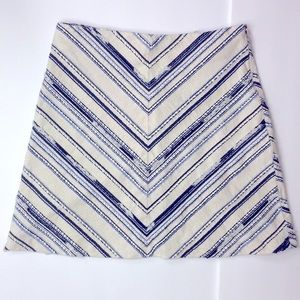 ZARA BASIC Collection Mini Skirt Blue V stripes pattern very  Flattering